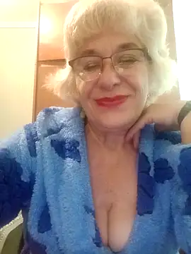 52MiaLove02 online show from 10/11/25, 06:58