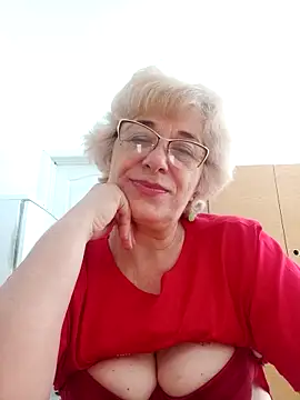 Snapshot of 52MiaLove02 chatting on 06/19/26, 04:51 52MiaLove02 online show from 06/19/26, 04:51