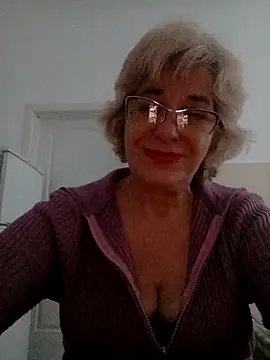 52MiaLove02 online show from 11/21/25, 05:39