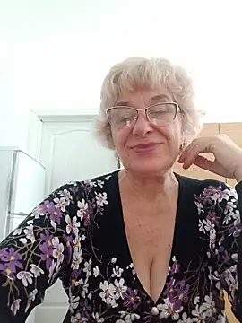 Snapshot of 52MiaLove02 chatting on 06/03/26, 08:26 52MiaLove02 online show from 06/03/26, 08:26