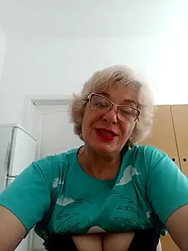 Snapshot of 52MiaLove02 chatting on 07/15/26, 04:52 52MiaLove02 online show from 07/15/26, 04:52