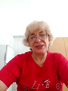 Snapshot of 52MiaLove02 chatting on 06/25/26, 04:54 52MiaLove02 online show from 06/25/26, 04:54