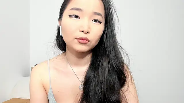 Soyun Mia online show from 05/15/26, 01:20