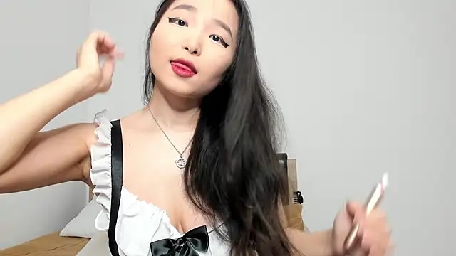 Soyun Mia online show from 04/27/26, 02:15