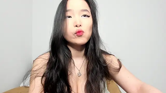 Soyun Mia online show from 04/26/26, 01:41