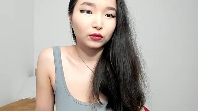 Soyun Mia online show from 04/16/26, 12:06