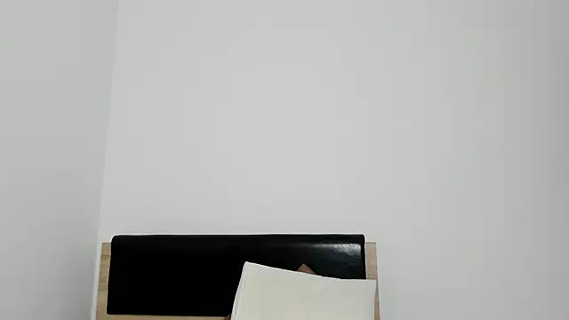 Soyun Mia online show from 12/22/25, 02:39