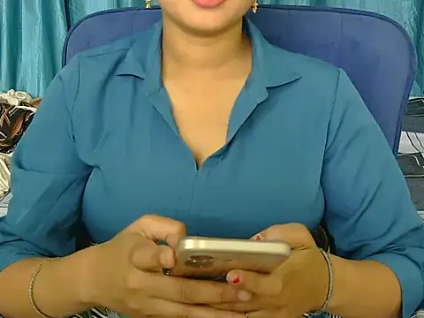 priya-kumari22 online show from 09/21/25, 05:12
