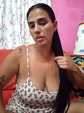 Snapshot of kariciasecreta chatting on 01/13/26, 01:42 kariciasecreta online show from 01/13/26, 01:42