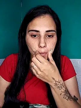 Snapshot of kariciasecreta chatting on 11/05/25, 01:09 kariciasecreta online show from 11/05/25, 01:09