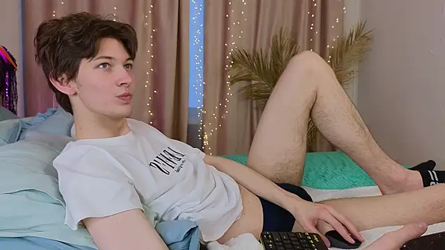  Den1s  online show from 11/08/25, 12:20