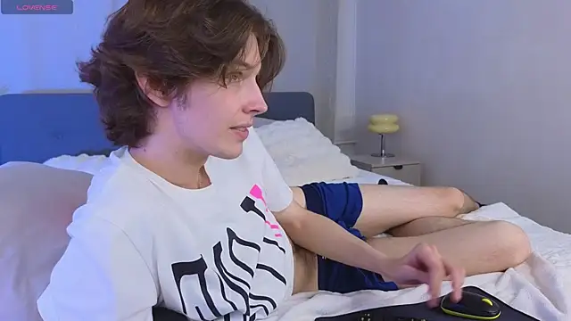  Den1s  online show from 09/13/25, 12:27