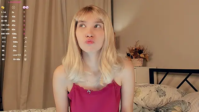 ErinBissonnette online show from 11/08/25, 07:39