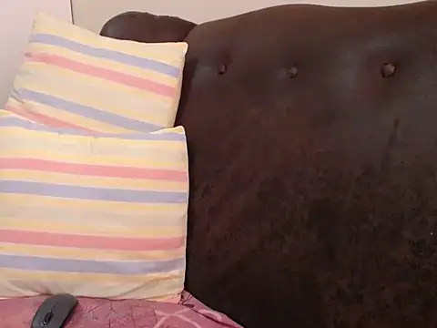 bustylaura4u online show from 02/09/26, 12:58