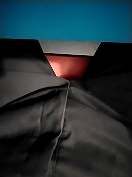 Thanhk77777 online show from 10/13/25, 10:39