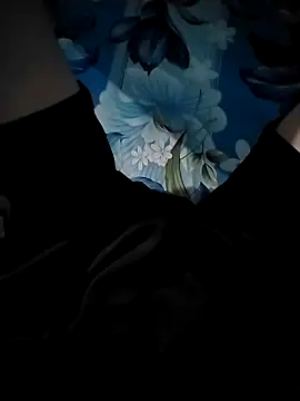 Thanhk77777 online show from 10/23/25, 06:23