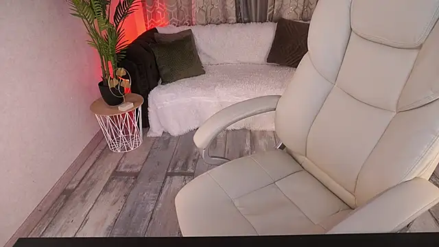 LioraFox online show from 03/26/26, 07:17