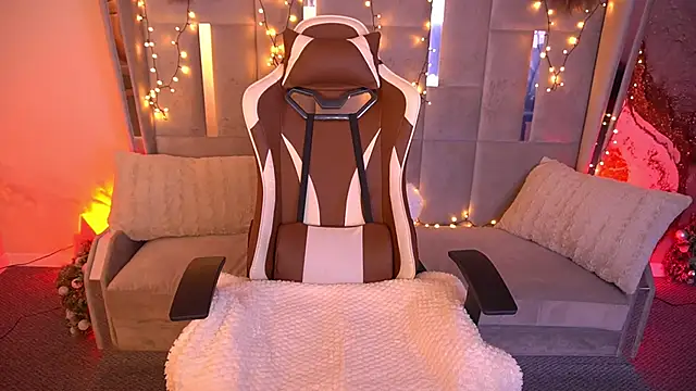 LioraFox online show from 02/12/26, 10:53