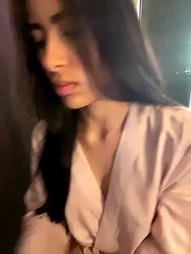 Snapshot of imsaraah chatting on 09/28/25, 10:28 imsaraah online show from 09/28/25, 10:28