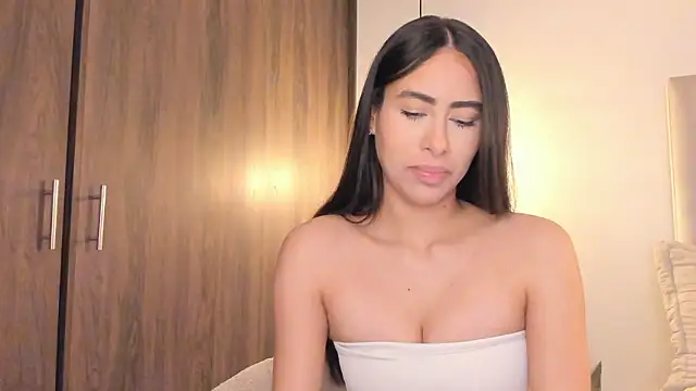 Snapshot of imsaraah chatting on 03/18/26, 10:10 imsaraah online show from 03/18/26, 10:10