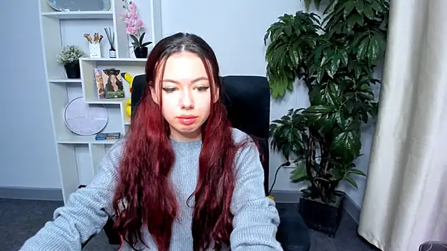 Snapshot of JenniferGlover chatting on 10/30/25, 08:12 JenniferGlover online show from 10/30/25, 08:12