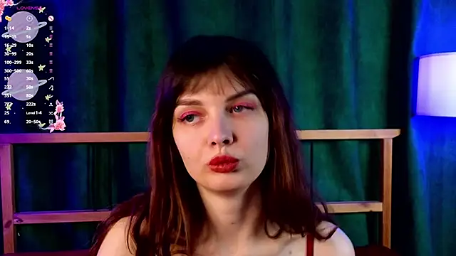 LisaDrake online show from 12/14/25, 08:03