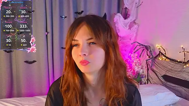 LisaDrake online show from 10/24/25, 08:19