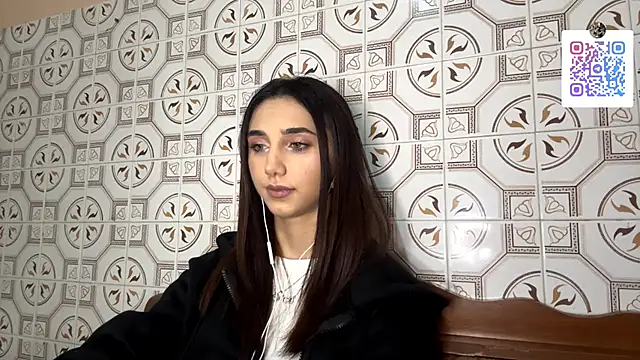 LinaMour online show from 11/28/25, 10:32