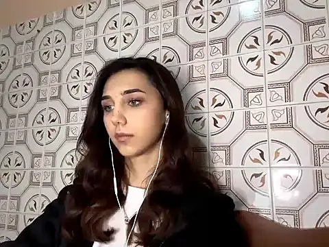 LinaMour online show from 11/09/25, 10:14