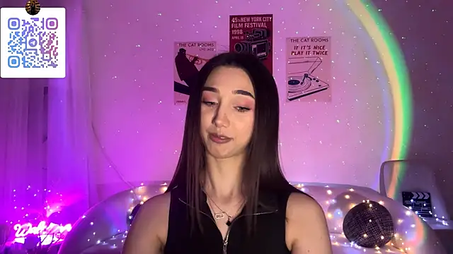 LinaMour online show from 04/12/26, 10:24