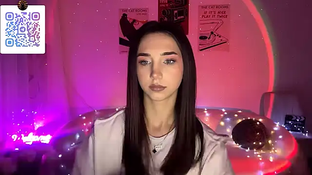 LinaMour online show from 04/10/26, 01:56