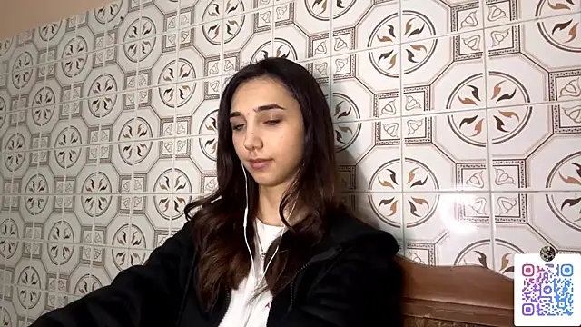 LinaMour online show from 11/10/25, 11:21