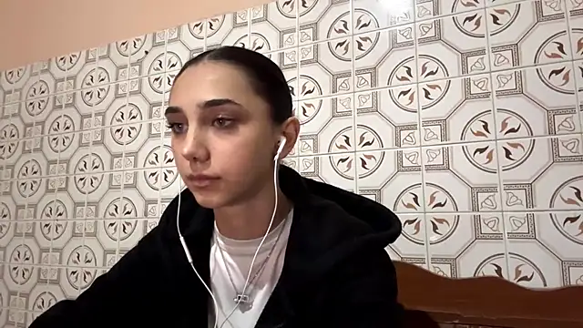 Snapshot of LinaMour chatting on 11/01/25, 10:14 LinaMour online show from 11/01/25, 10:14