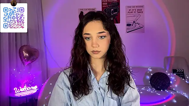 LinaMour online show from 05/25/26, 10:30