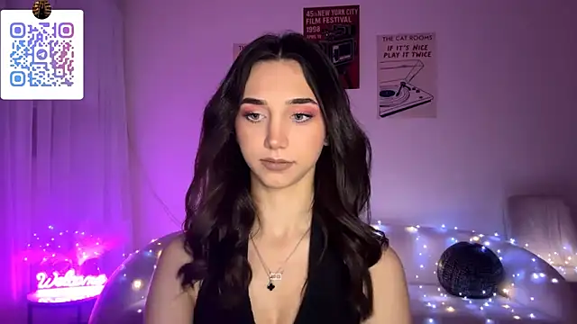 LinaMour online show from 04/04/26, 10:49