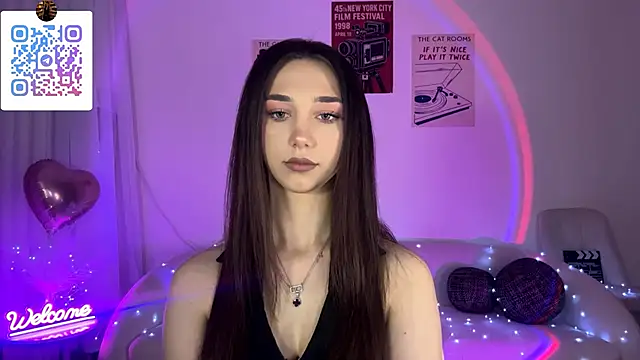 LinaMour online show from 05/20/26, 10:07