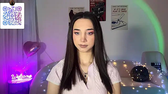 LinaMour online show from 04/27/26, 10:30