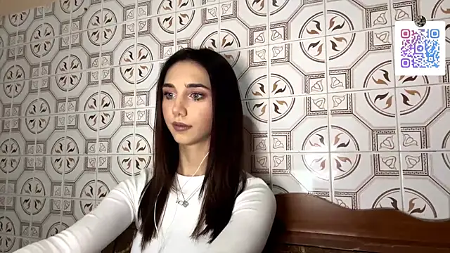 LinaMour online show from 11/27/25, 10:10