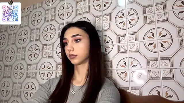 LinaMour online show from 12/15/25, 10:15