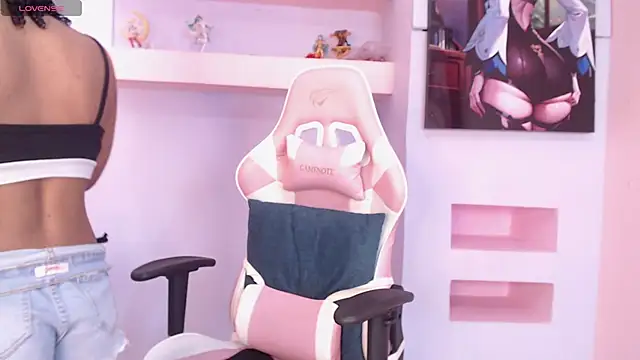 SkylerBloomm online show from 09/15/25, 03:07