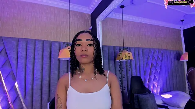 SkylerBloomm online show from 04/01/26, 04:14