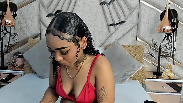 SkylerBloomm online show from 11/11/25, 03:23