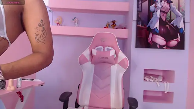 SkylerBloomm online show from 09/11/25, 04:01