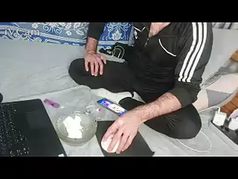 yazinyazin1 online show from 03/16/26, 10:45