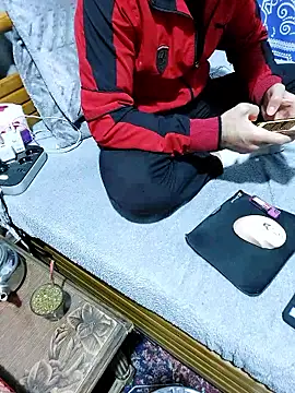 yazinyazin1 online show from 03/07/26, 09:20