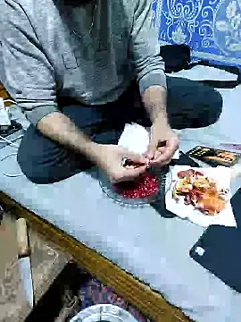 yazinyazin1 online show from 03/06/26, 08:48