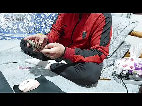 yazinyazin1 online show from 02/24/26, 05:36