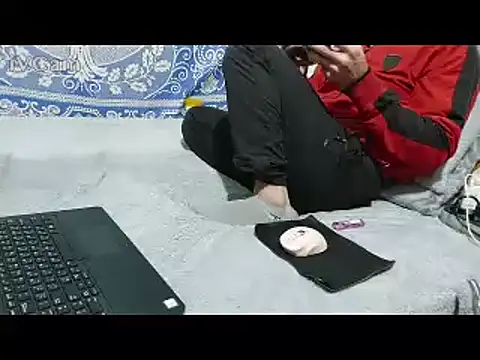 yazinyazin1 online show from 02/25/26, 05:13