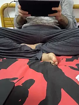 yazinyazin1 online show from 11/18/25, 07:39