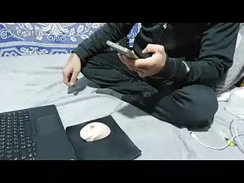 yazinyazin1 online show from 02/06/26, 01:29